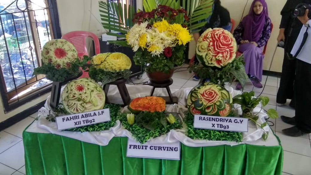 Fruit Carving Modern