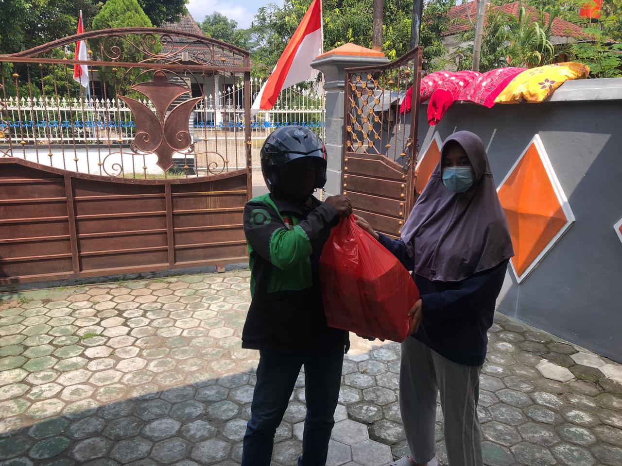 Layanan Peminjaman Buku Perpustakan Berbasis Online Di Masa Pandemi Covid 19 Sma Negeri 4 Madiun Tahun 2020/2021