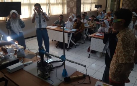 Smart It Education ( S I E ) Menghadapi Era Digitalisasi