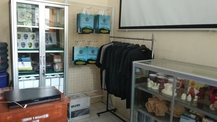 Pengembangan Teaching Factory Produk Cetak Dan Branding Smk Negeri 1 Ngasem Program Keahlian Multimedia