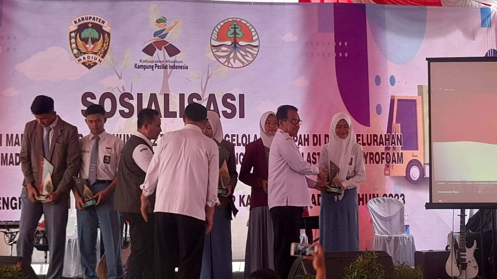 Putri Lingkungan Hidup