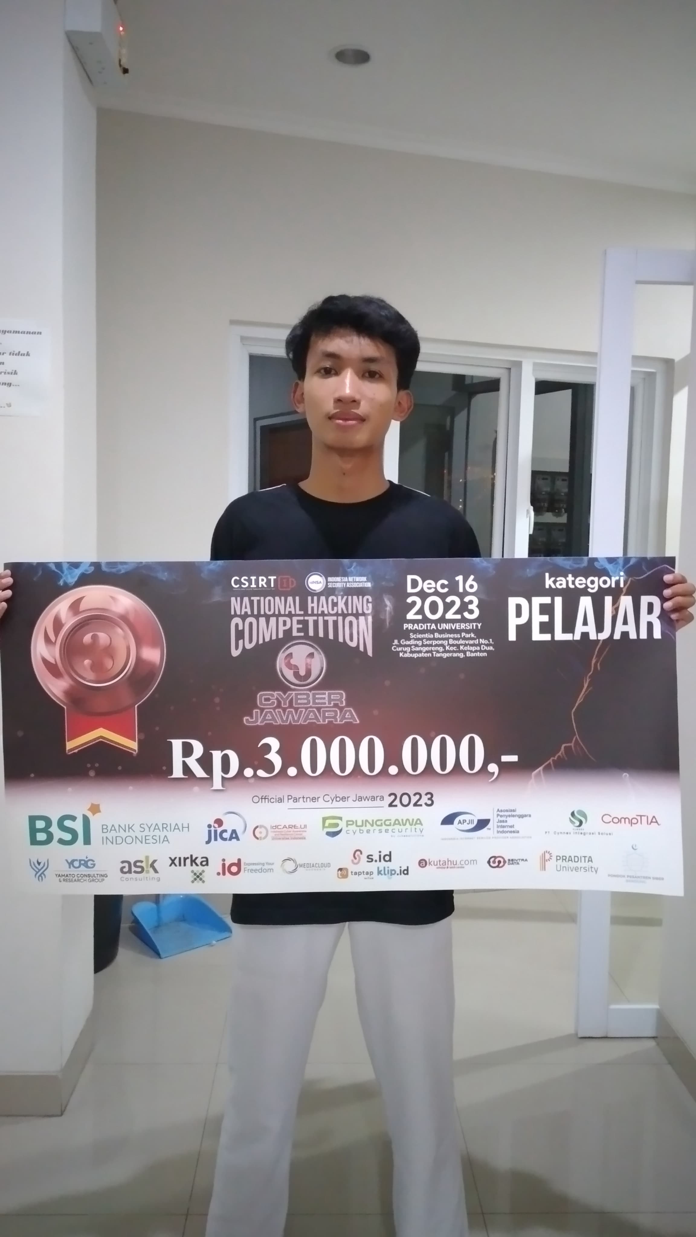 Juara III National Hacking Competition CYBER JAWARA