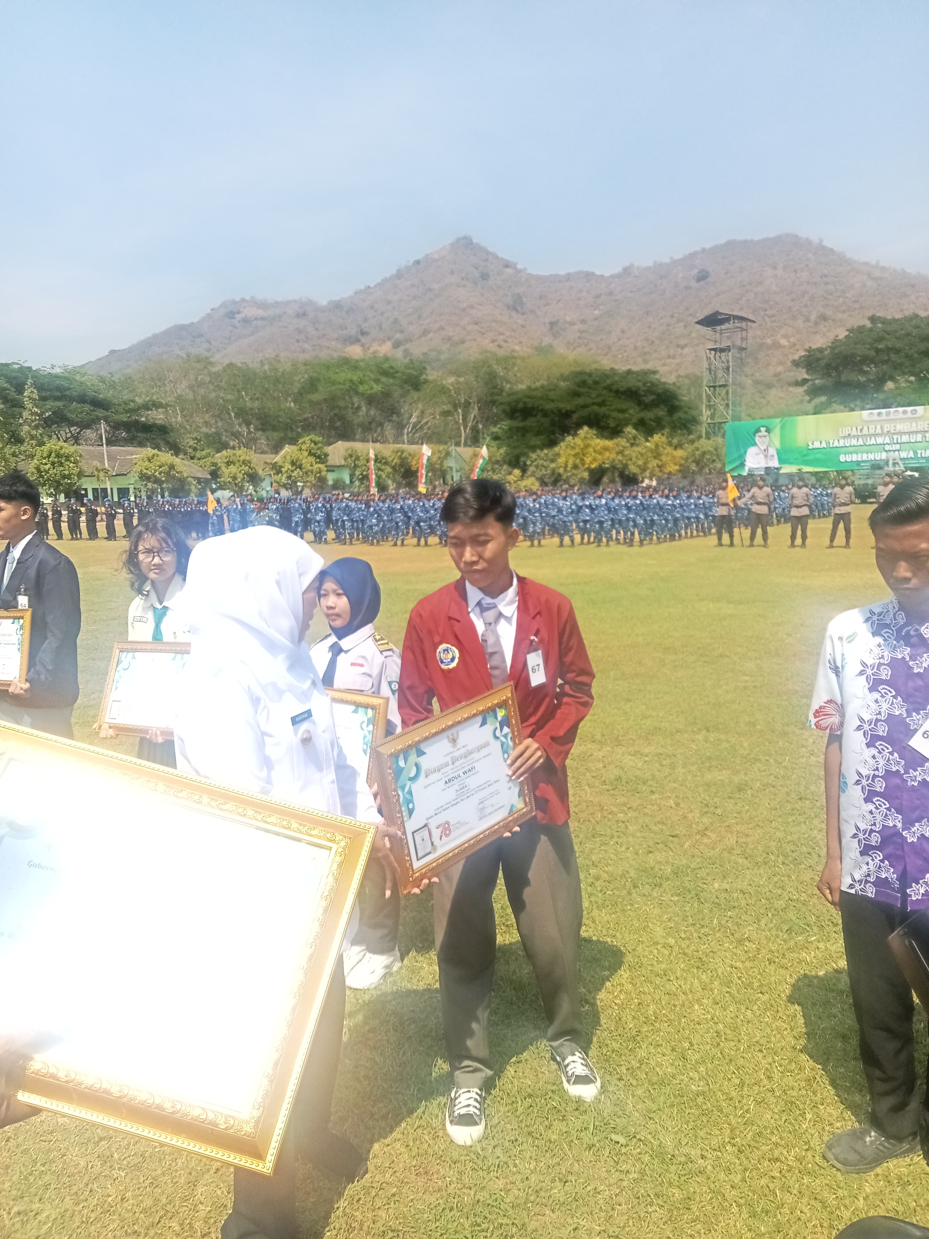 LOMBA MURAL DALAM RANGKA HARI JADI KE-78 PROVINSI JAWA TIMUR JENJANG SMA 