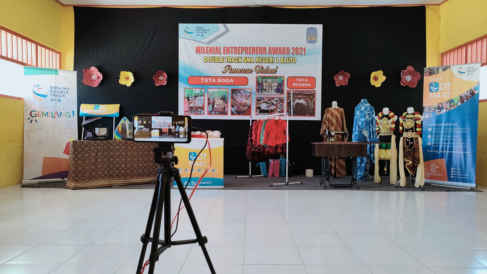 Juara 3 Cipta Kerja dalam Pameran Virtual Double Track tingkat SMA se-Jawa Timur.