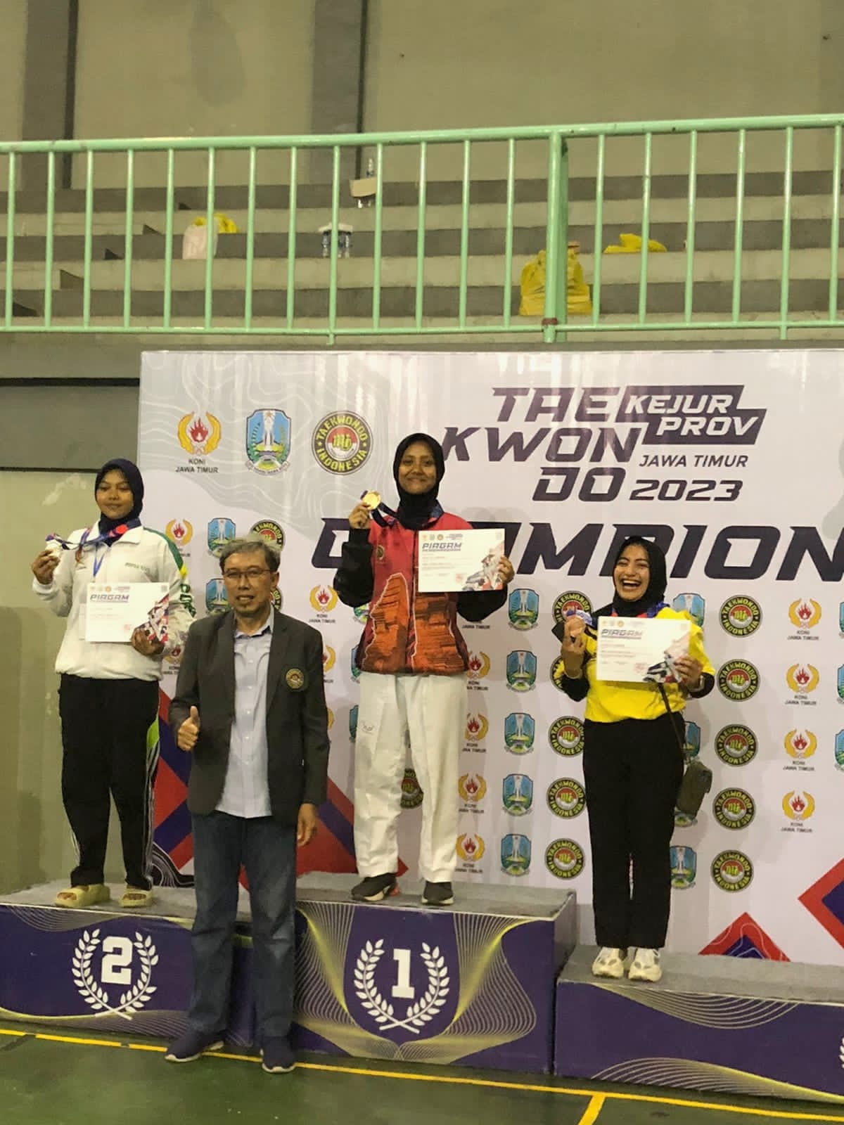 Juara 1 Kejurprov Taekwondo