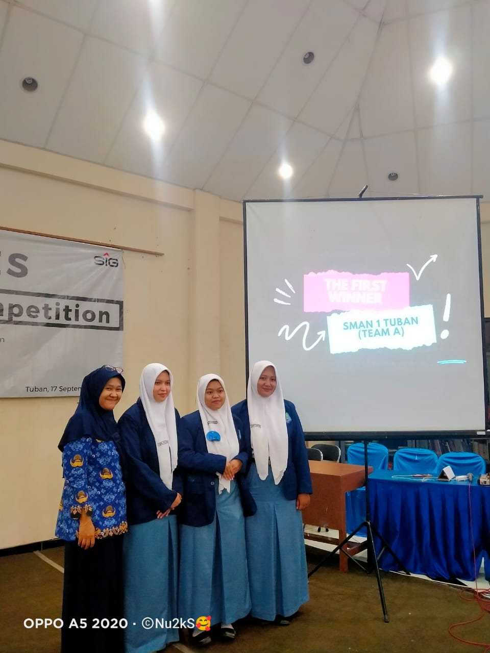 Lomba Debate Competiton Econfes Unirow 2023