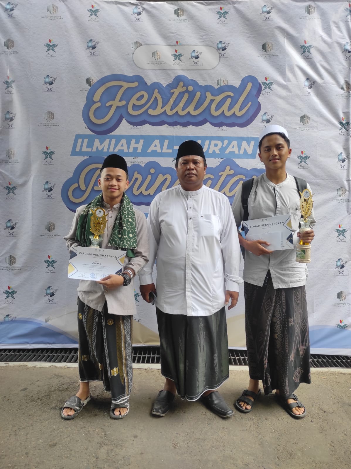 Festival Ilmiah Al-Qur\'an (FIA) Cabang Lomba MHQ 10 Juz