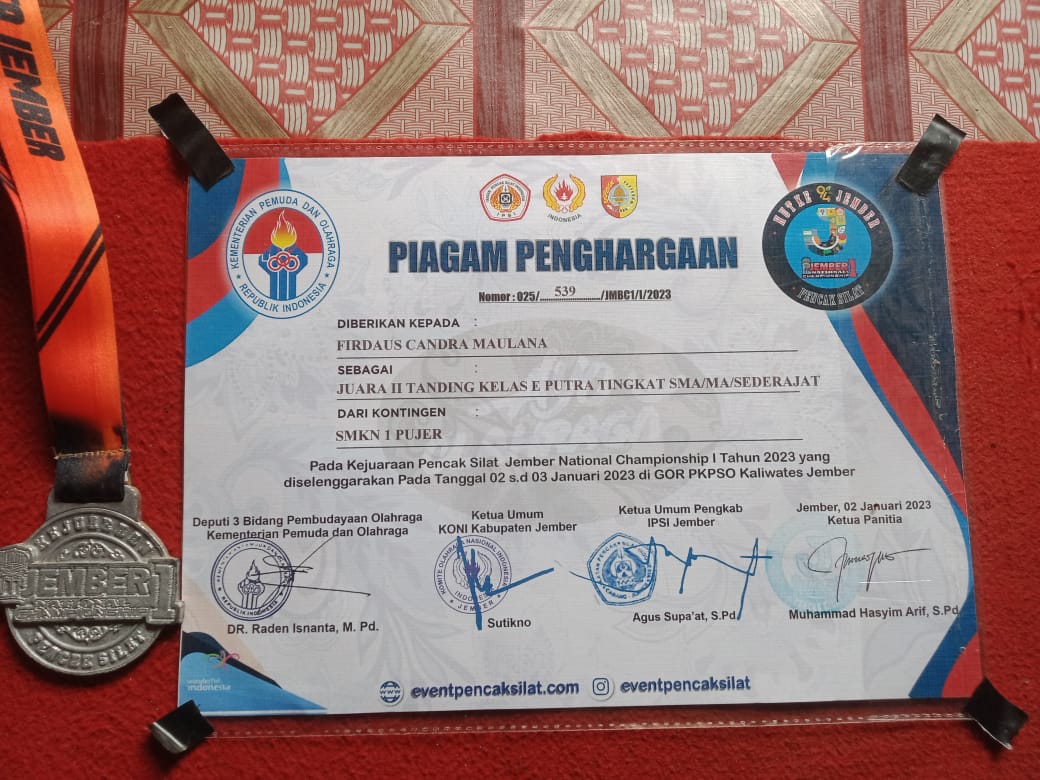  Juara II Tanding Kelas E Putra Tingkat SMA/MA/Sederajat pada kejuaraan pencak silat 