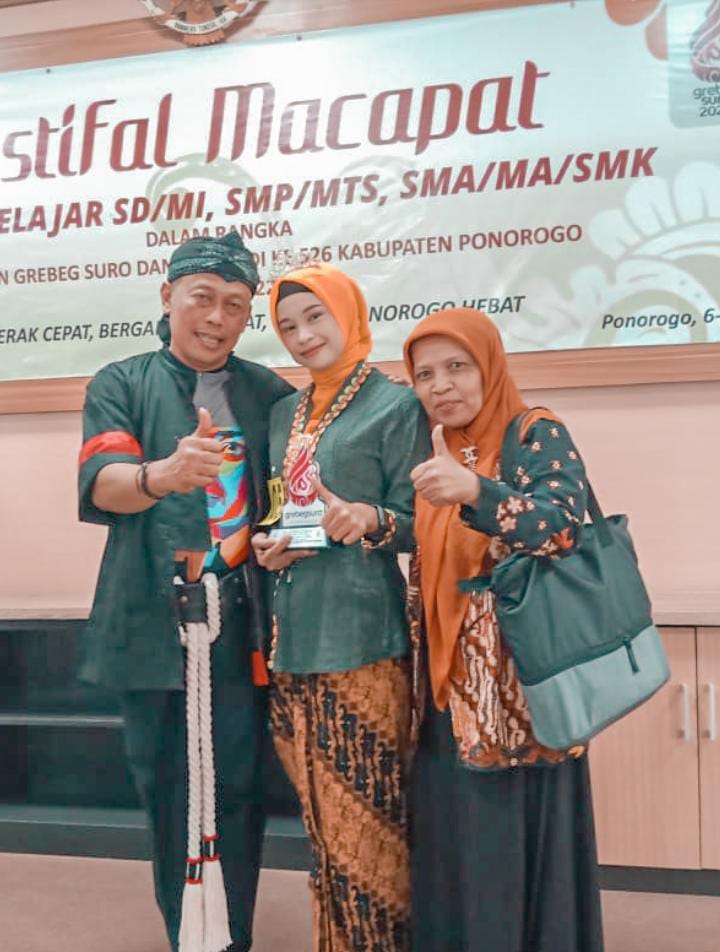 JUARA HARAPAN II FESTIVAL MACAPAT TINGKAT PELAJAR SD/MI, SMP/SMA, SMA/MA SE KABUPATEN PONOROGO DALAM RANGKA GREBEG SURO DAN HARI JADI KAB. PONOROGO