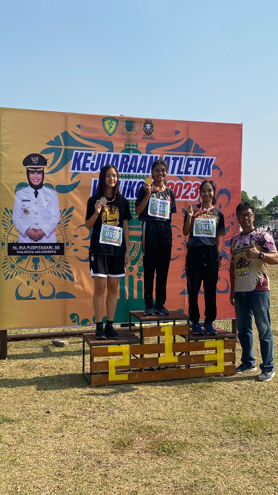 lomba atletik dlm rangka piala walikota   LOMPAT TINGGI