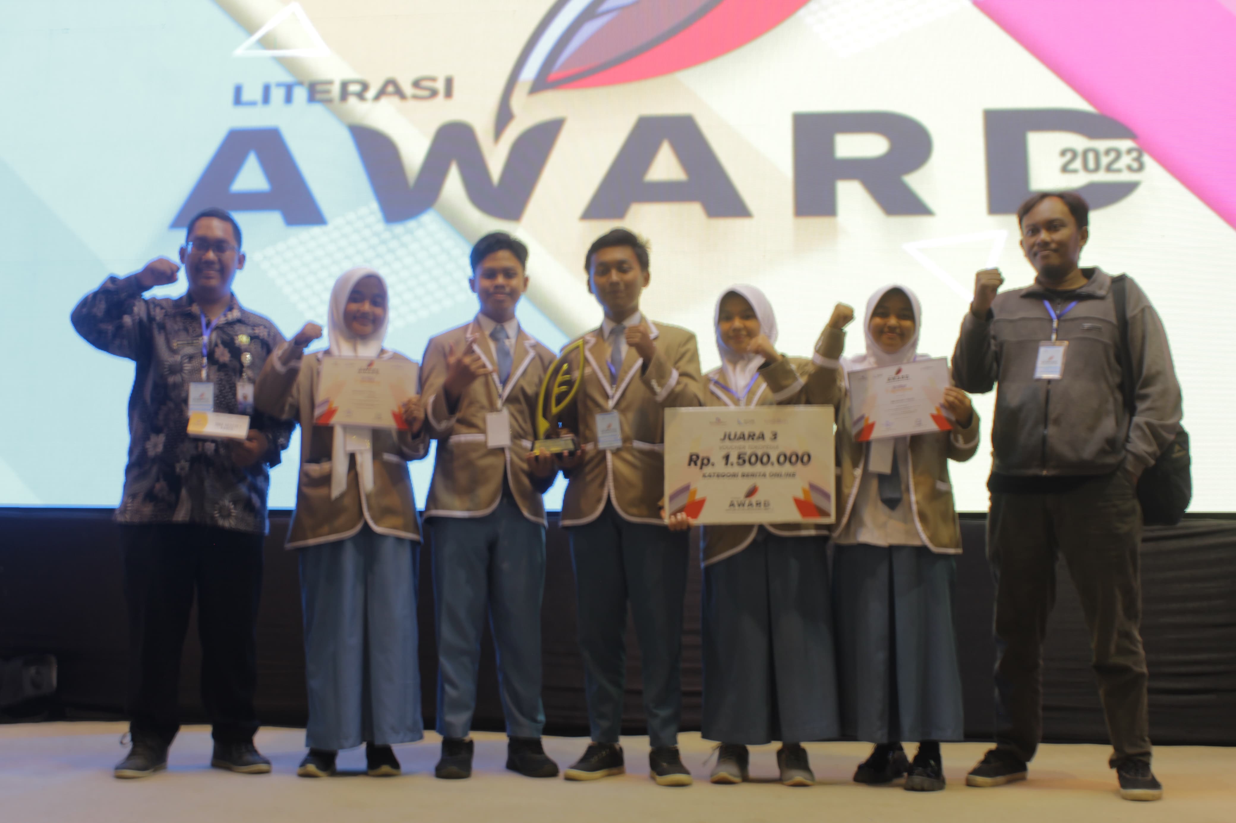 JUARA 3 LOMBA LITERASI AWARD KATEGORI BERITA ONLINE