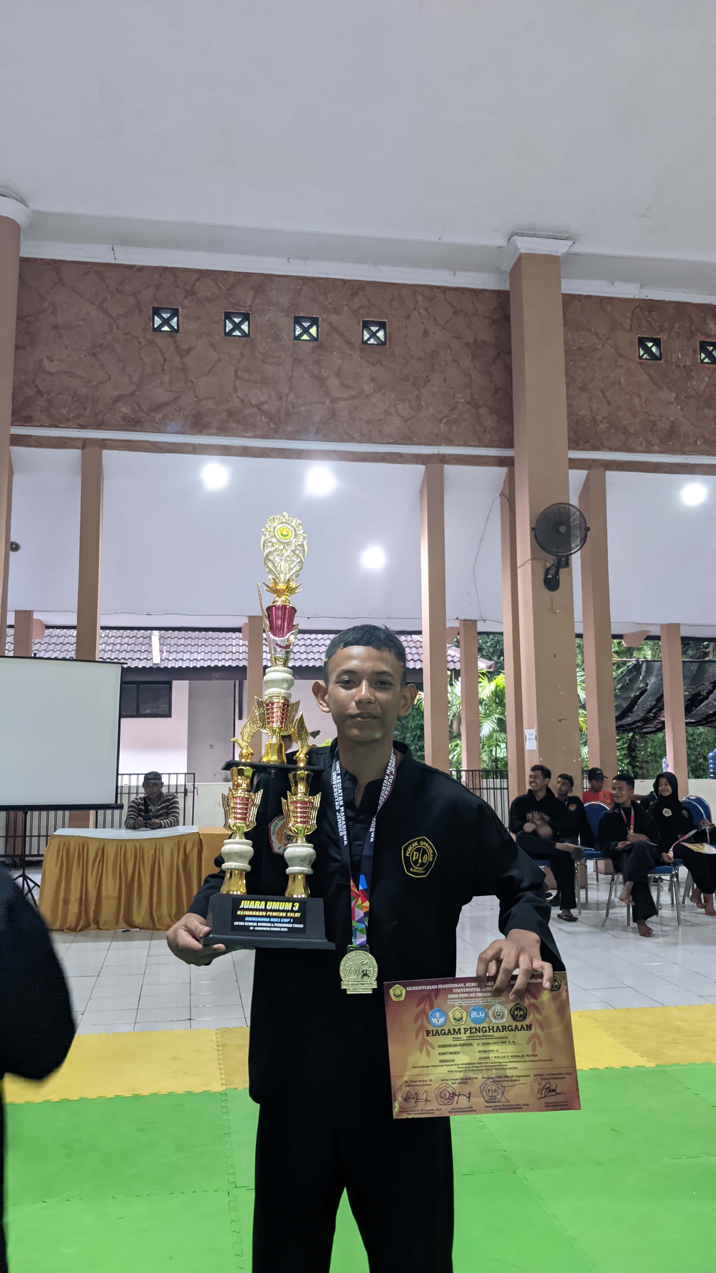 kejuaraan pencak silat bhirendra unej cup 1