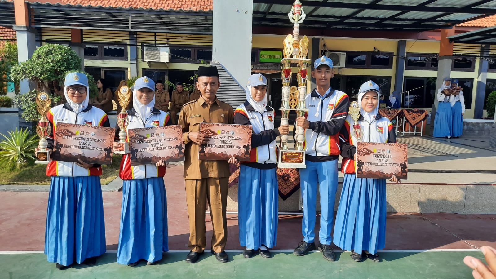 Juara Utama 1 Tim A - LKBB PRABASWARA 2023