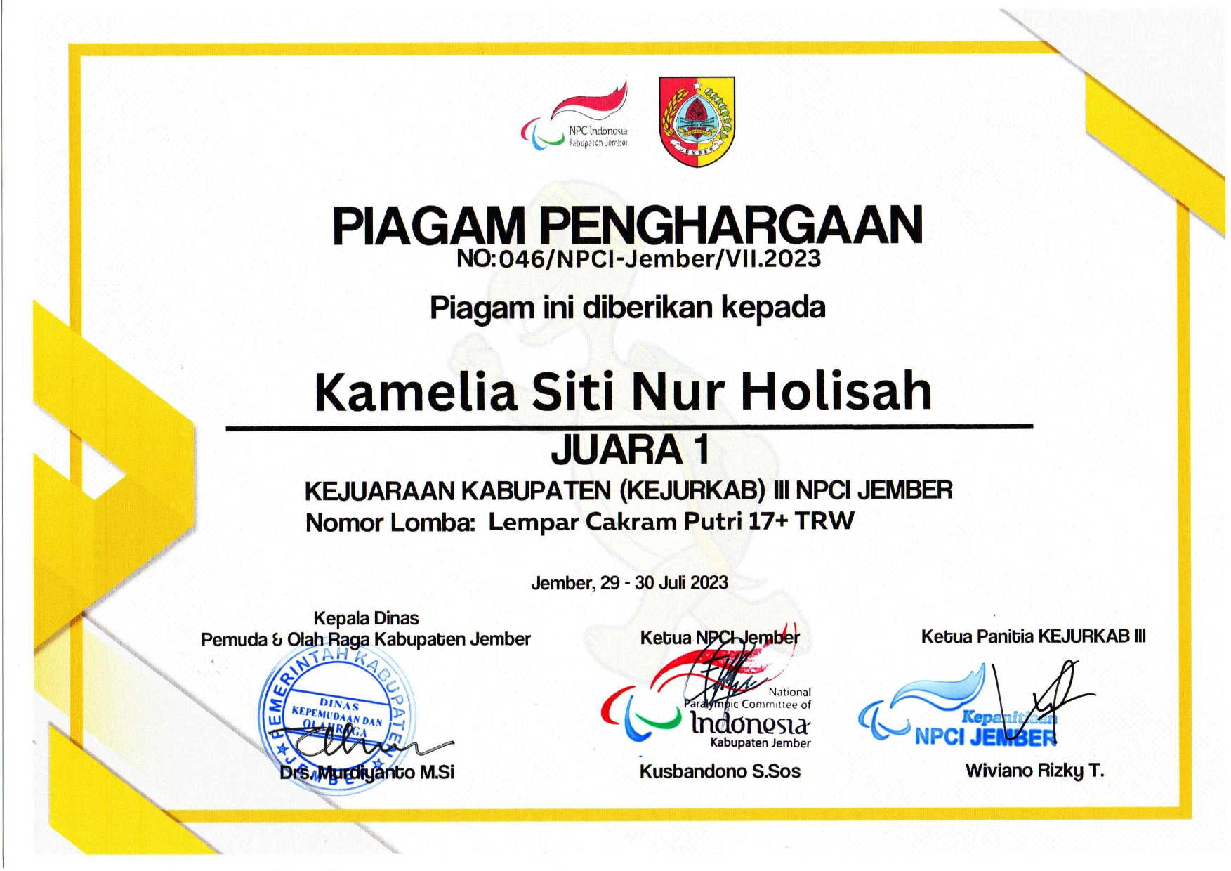 LOMBA LEMPAR CAKRAM PUTRI 17+ TRW