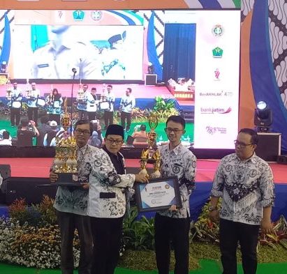 Apresiasi Penulis Buku Non Fiksi HUT PGRI Kota Malang 2022