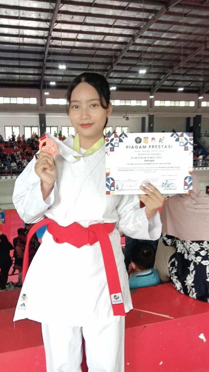 JUARA 3 KATA PERORANGAN KEJUARAAN KARATE TERBUKA TK NASIONAL \