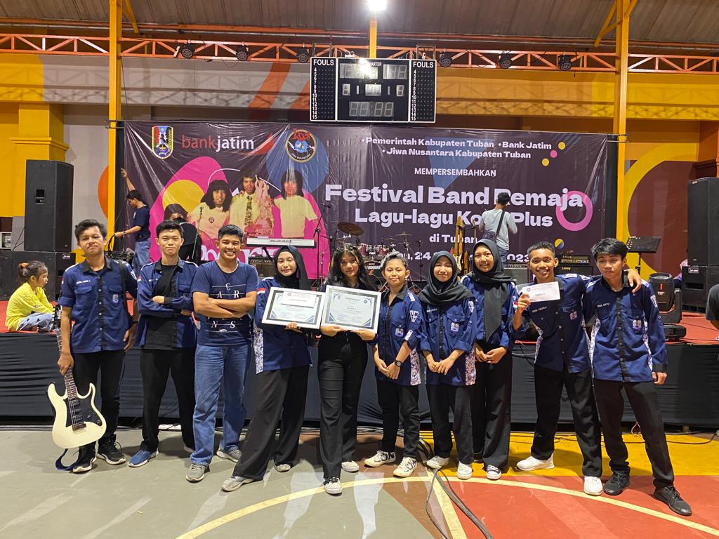 Lomba Festival Band Remaja lagu Lagu Koes Plus