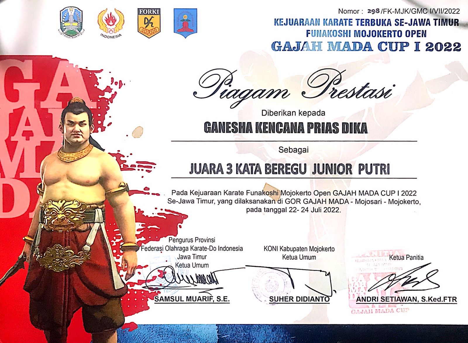 JUARA 3 KARATE KATA BEREGU JUNIOR PUTRI - KEJUARAAN KARATE TERBUKA SE JAWA TIMUR GAJAH MADA CUP I 