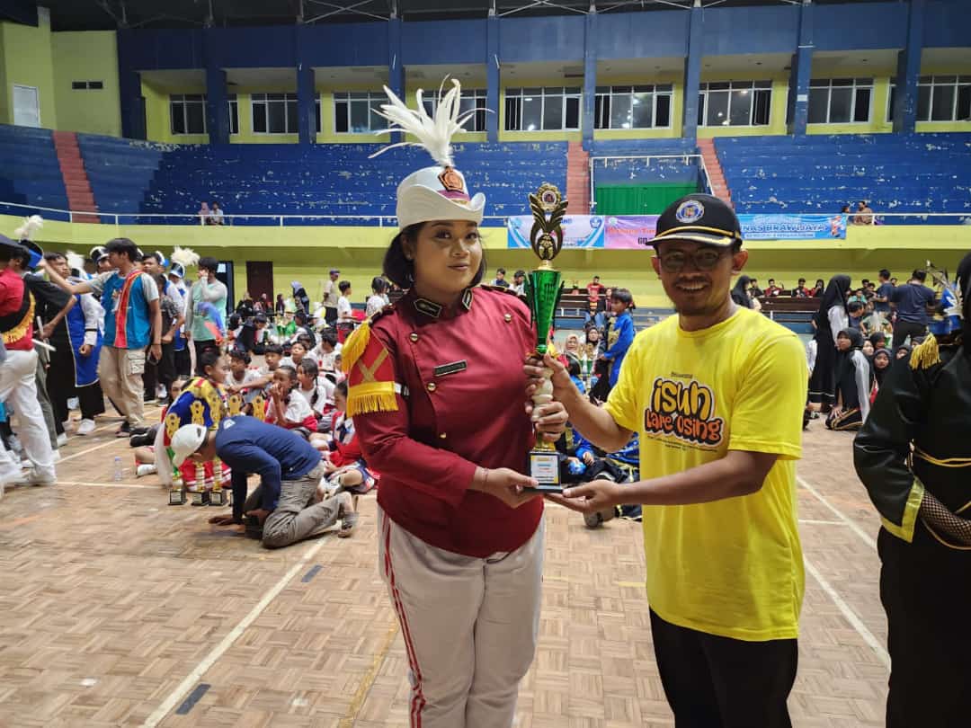 Kejurkab XXI Persatuan Drum Band Indonesia (P.D.B.I) Indonesia Drum Band Association Banyuwangi. Juara 1 LBB SMA