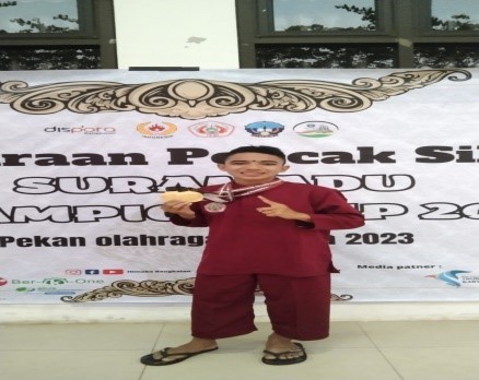 Juara 1 Pencak Silat  Kategori Tunggal Solo Kreatif Suramadu Cup