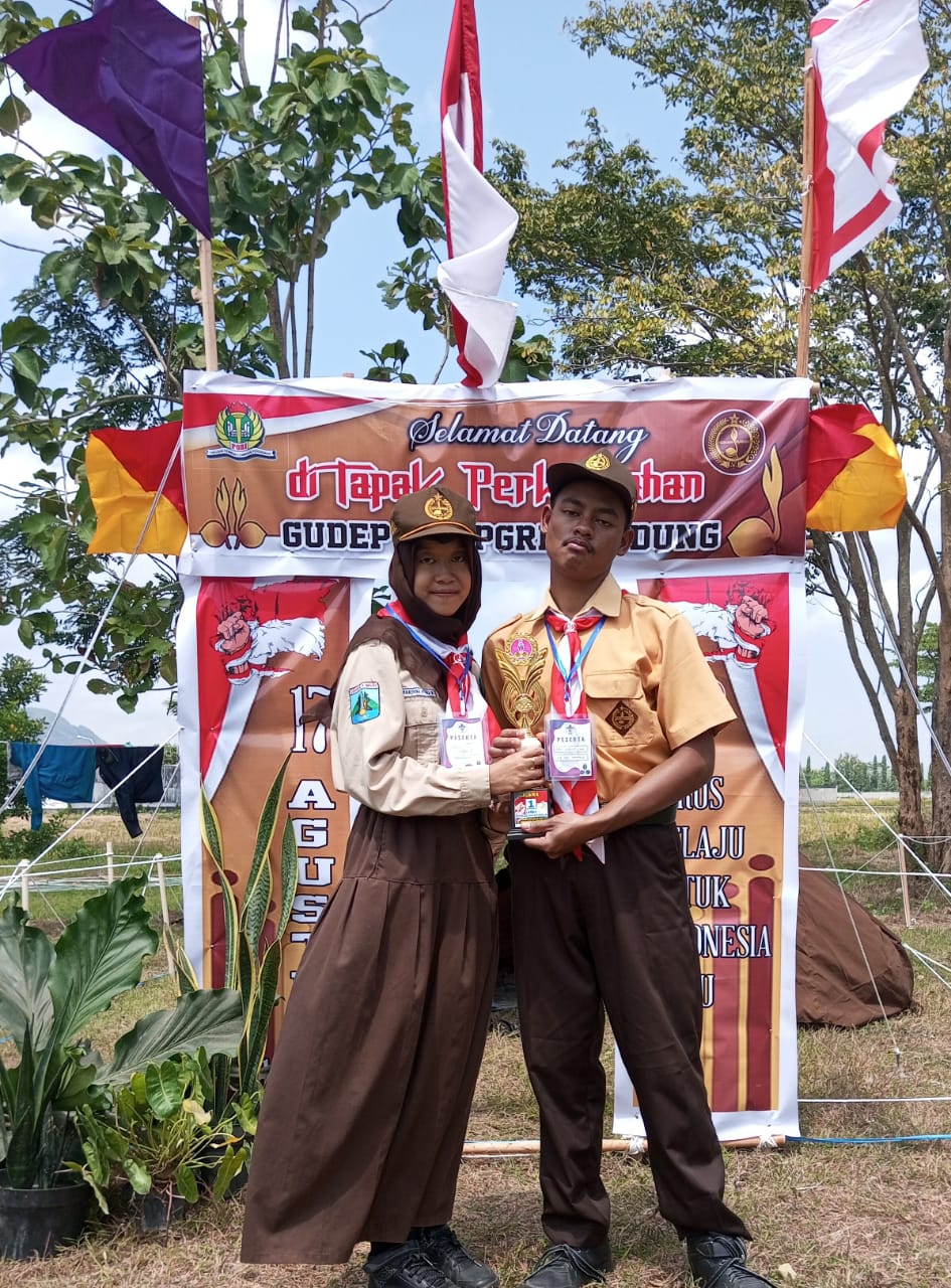 JUARA 1 LOMBA MEMASUKKAN BOLA
