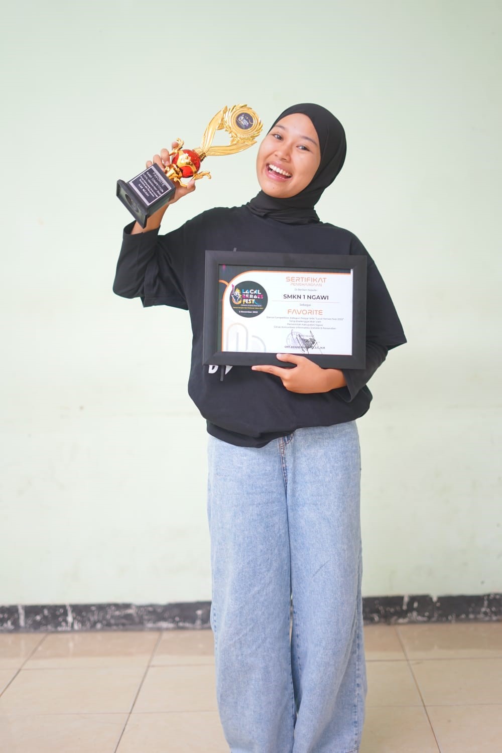 Juara favorit Lomba band \'local heroes festival\'