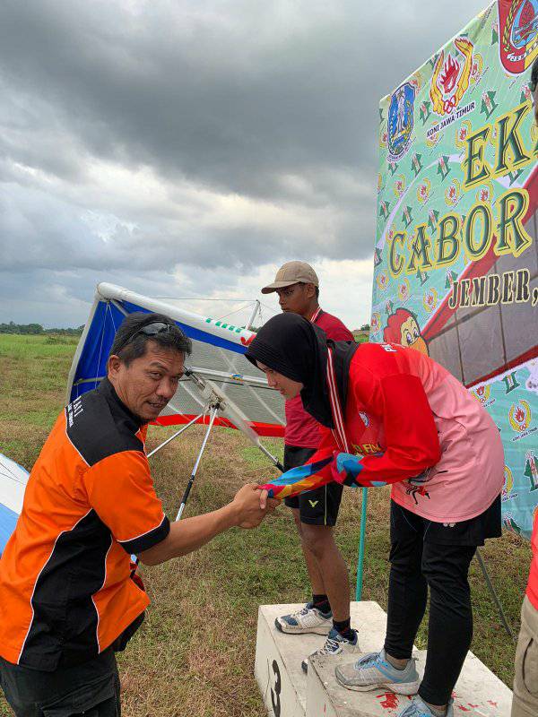 Lomba Eksibisi Gantolle LAMA TERBANG KELAS B  