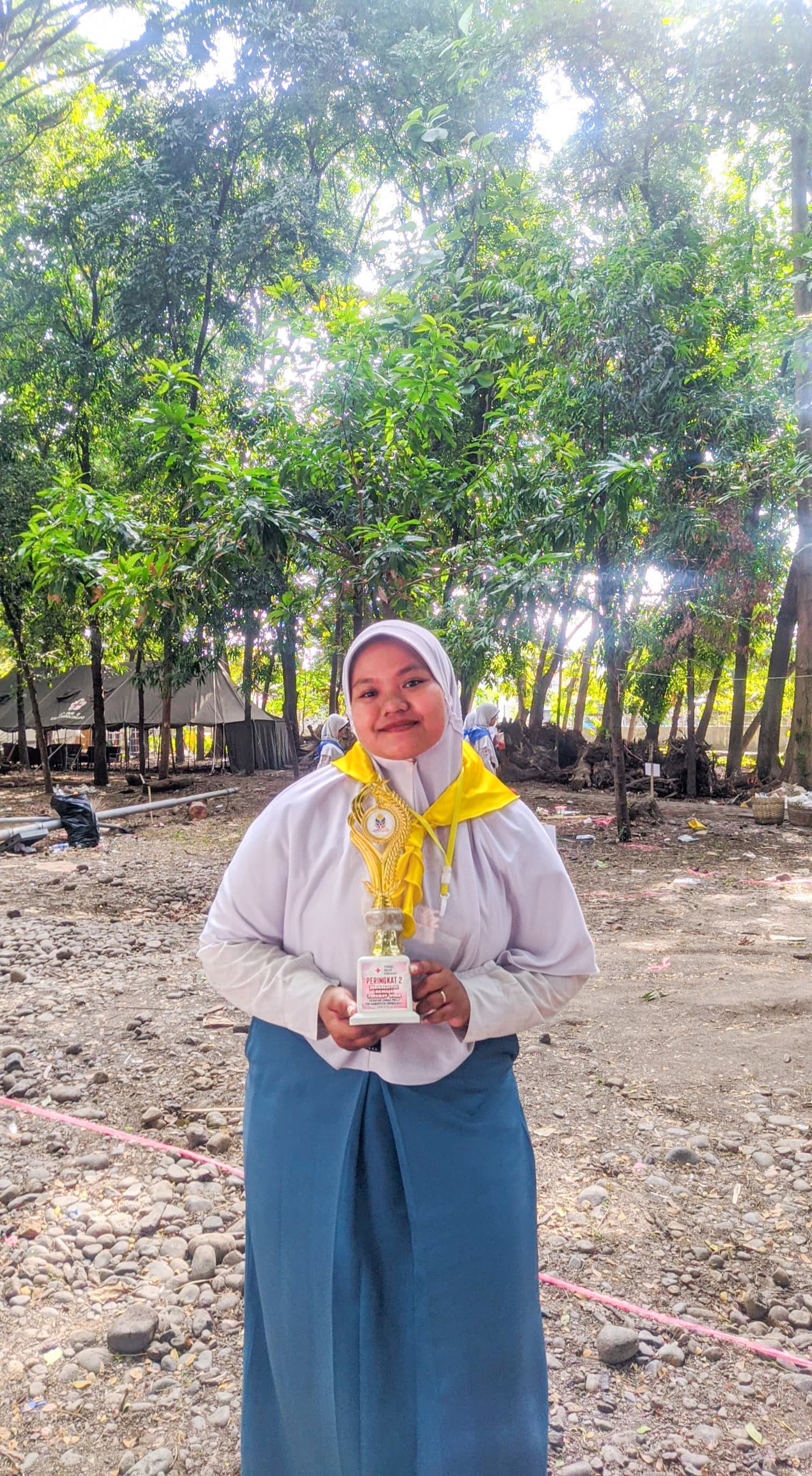 Lomba Fotografi  Kegiatan Jumpa Karya Praja PMR Wira Kabupaten Probolinggo