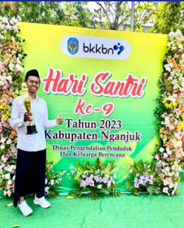 MERAIH JUARA 3 LOMBA PIDATO QOWA\'IDUL FIQHIYAH HARI SANTRI KABUPATEN NGANJUK 2023