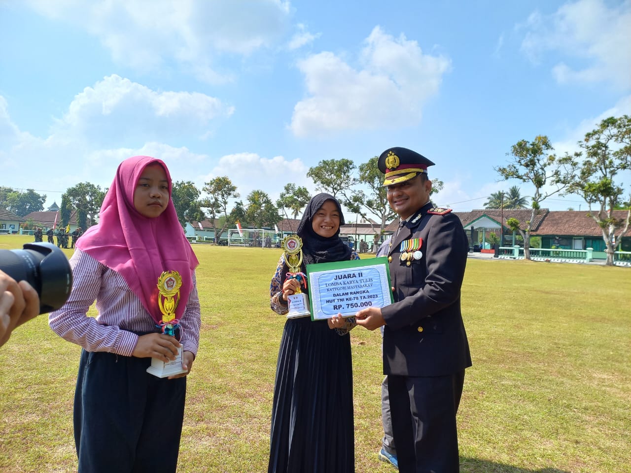 Karya Tulis Seni dan Budaya Kearifan Lokal Kategori Masyarakat dalam Rangka HUT TNI Ke-78 Tahun 2023