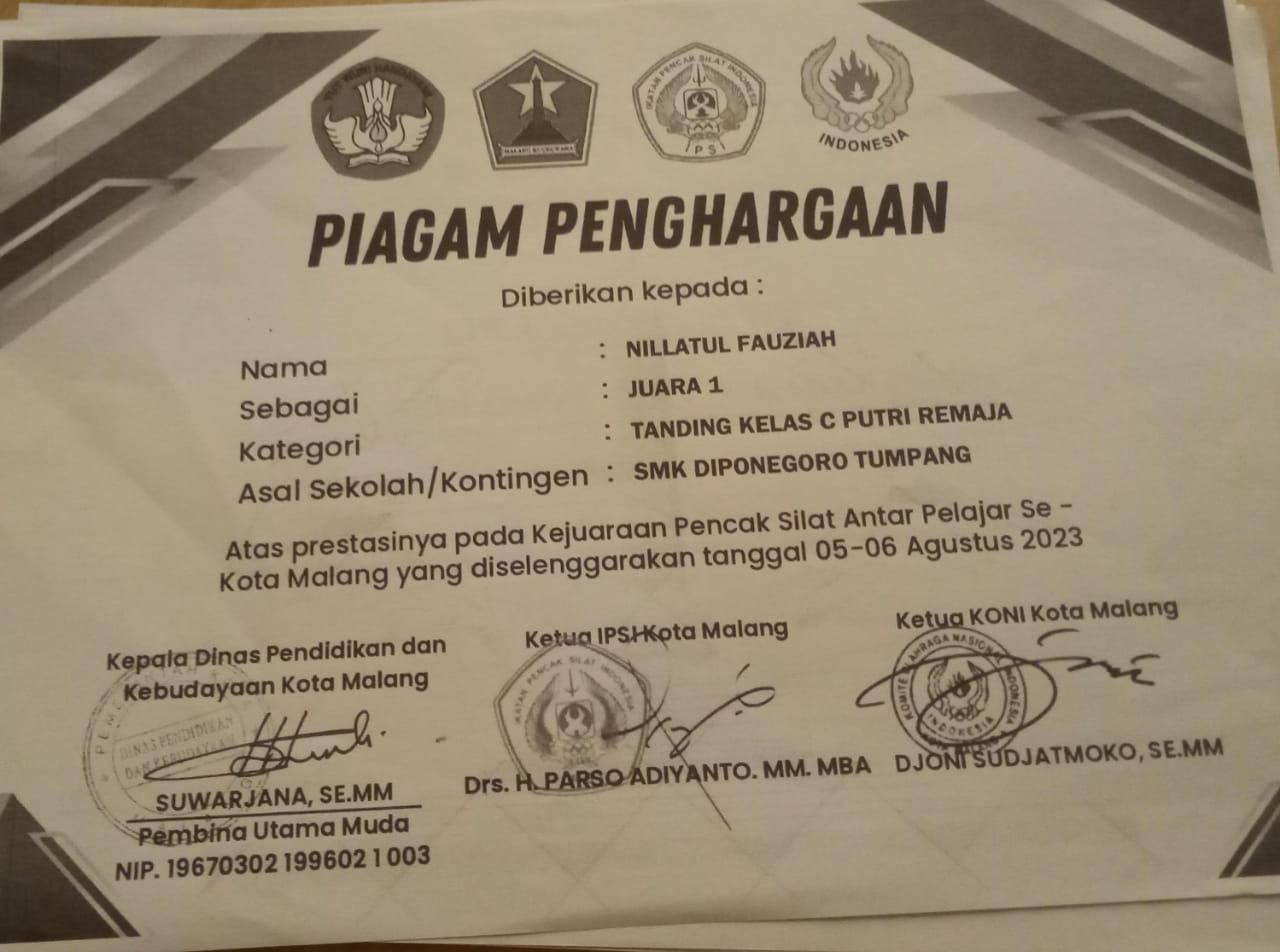 JUARA 1 TANDING KELAS C PUTRI REMAJA KEJUARAAN PENCAK SILAT ANTAR PELAJAR SE KOTA MALANG 