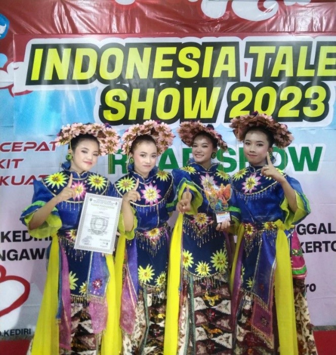 Tradisional Dance Kelompok Indonesia Talent Show 