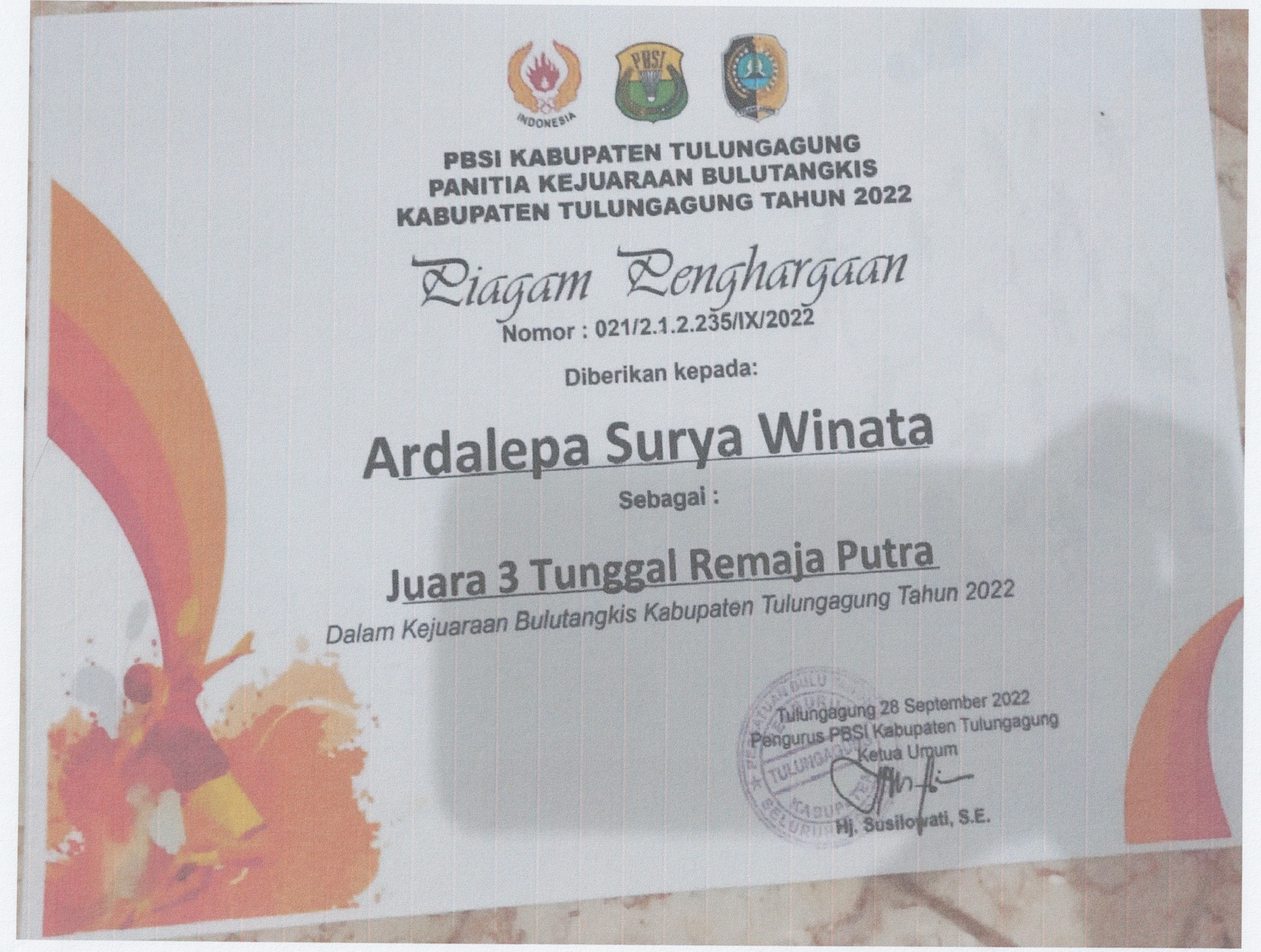 JUARA 3 TUNGGAL REMAJA PUTRA DALAM KEJUARAAN BULUTANGKIS KABUPATEN TULUNGAGUNG TAHUN 2022