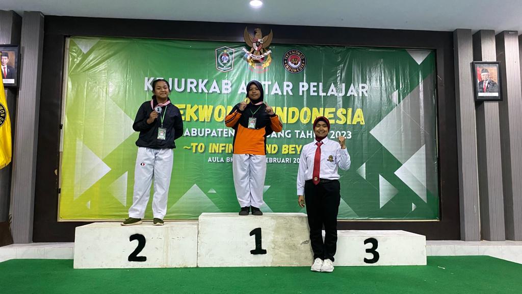 Kejurkab Antar Pelajar Taekwondo Indonesia Se-Kab. Lumajang (Kyorugi SMP/SMA F+61)