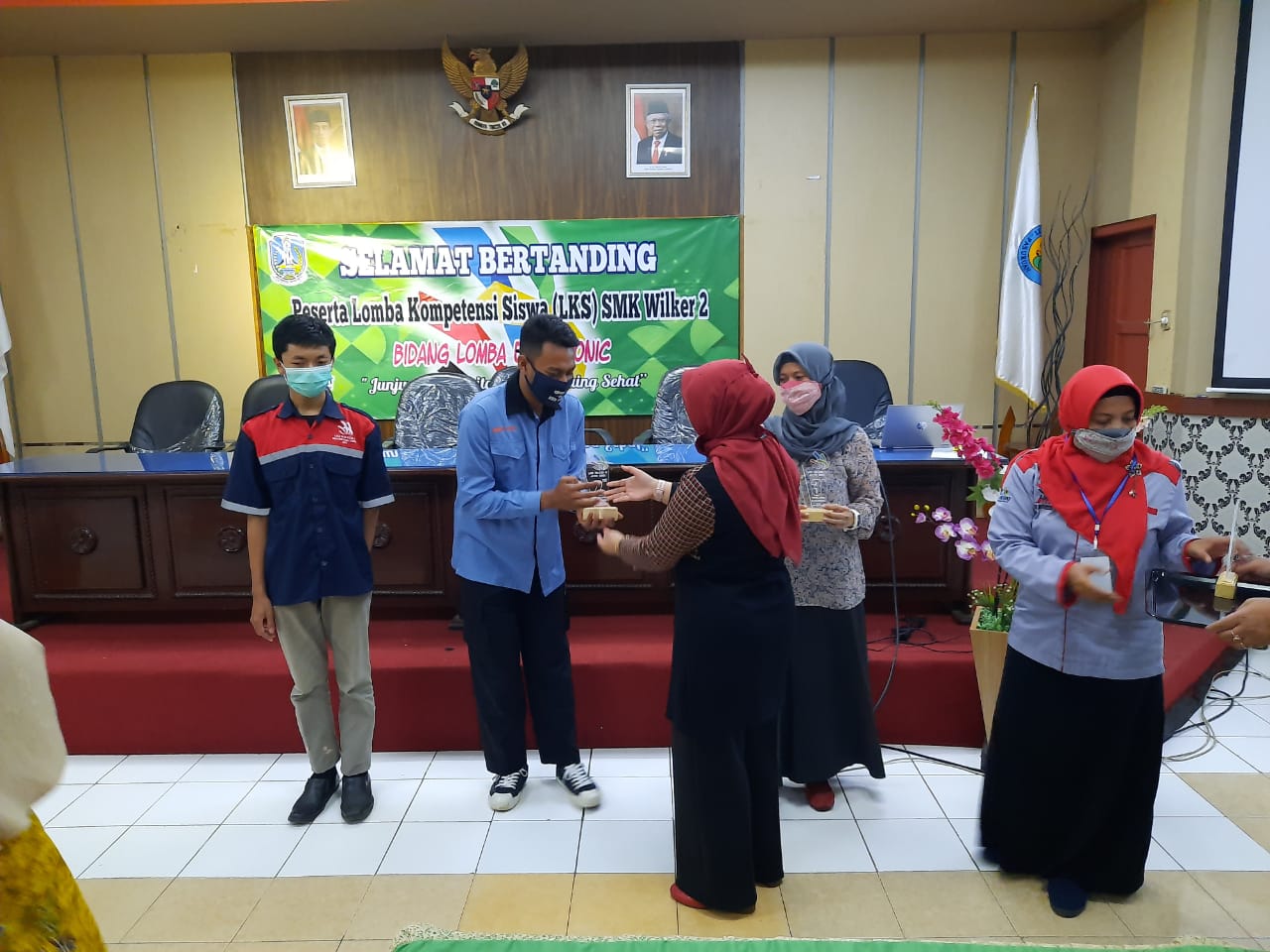 LKS SMK Prov Jatim Wilker 2 Bidang Lomba Electronics