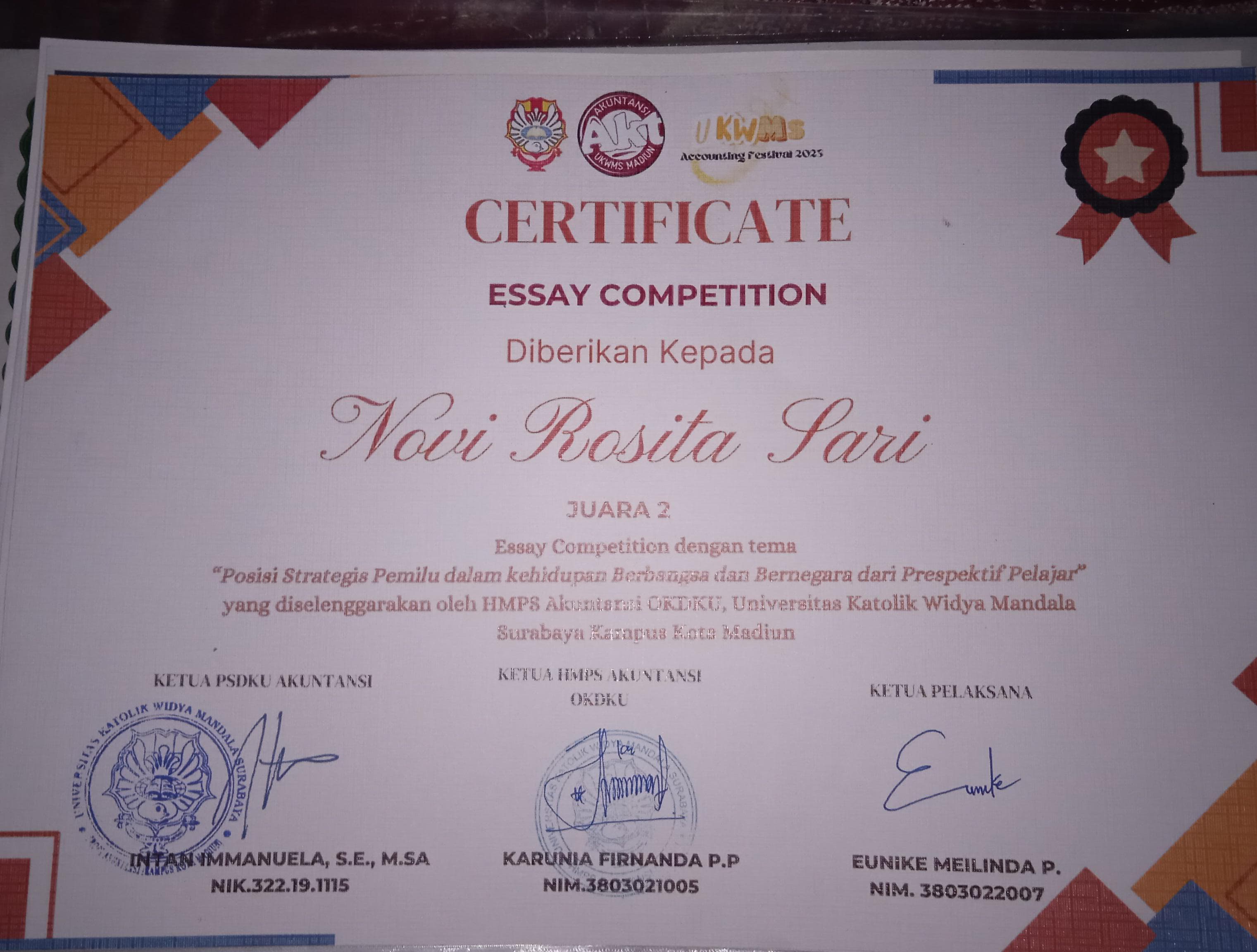 ESSAY COMPETITION DENGAN TEMA \