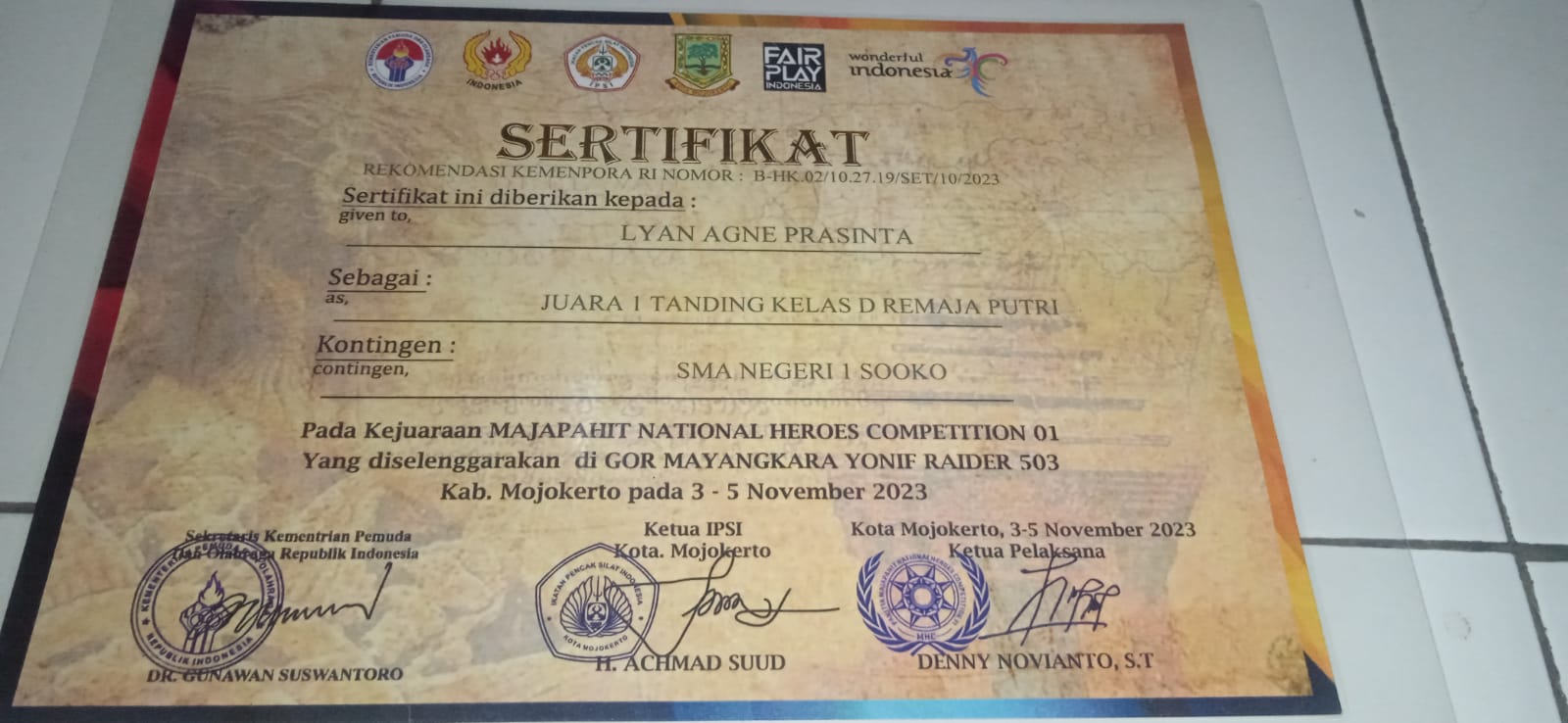 TANDING KELAS D REMAJA PUTRI KEJUARAAN MAJAPAHIT NATIONAL HEROES COPETITION 