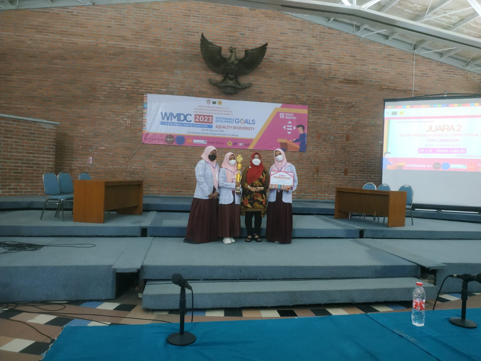 LOMBA DEBAT WMDC SE-JAWA BALI