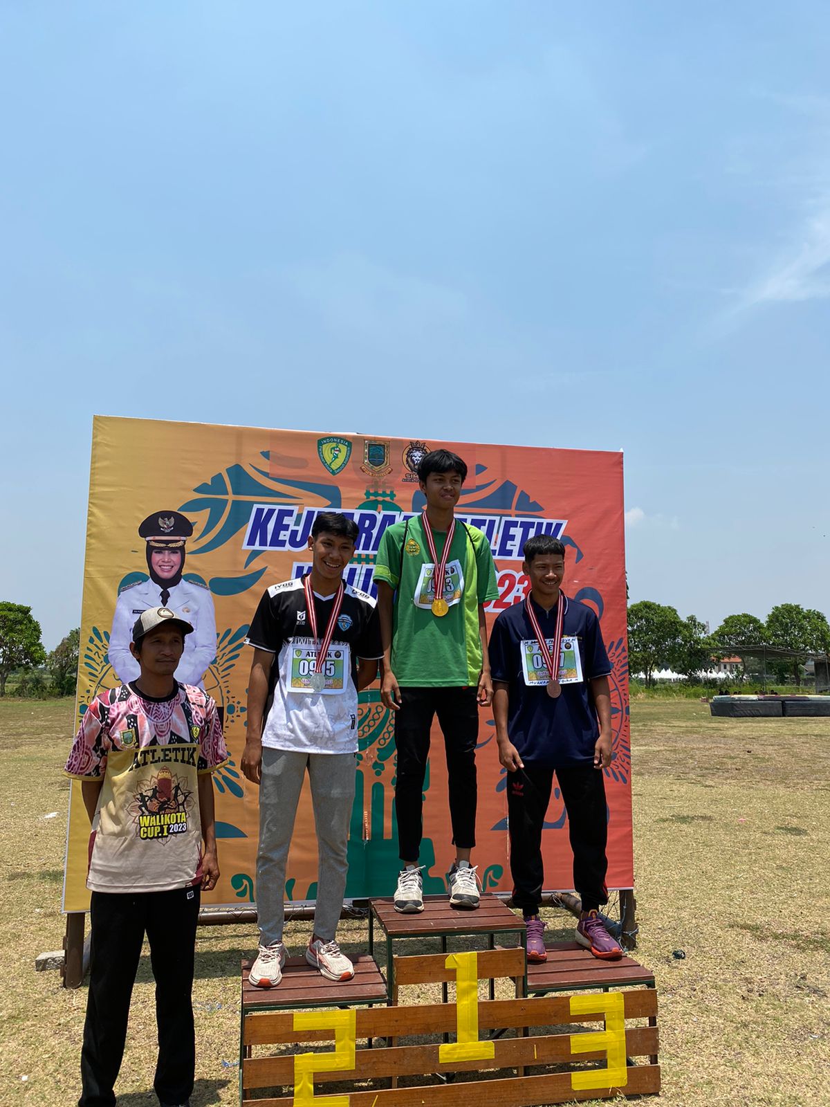 lomba atletik dlm rangka piala walikota  LOMPAT JAUH