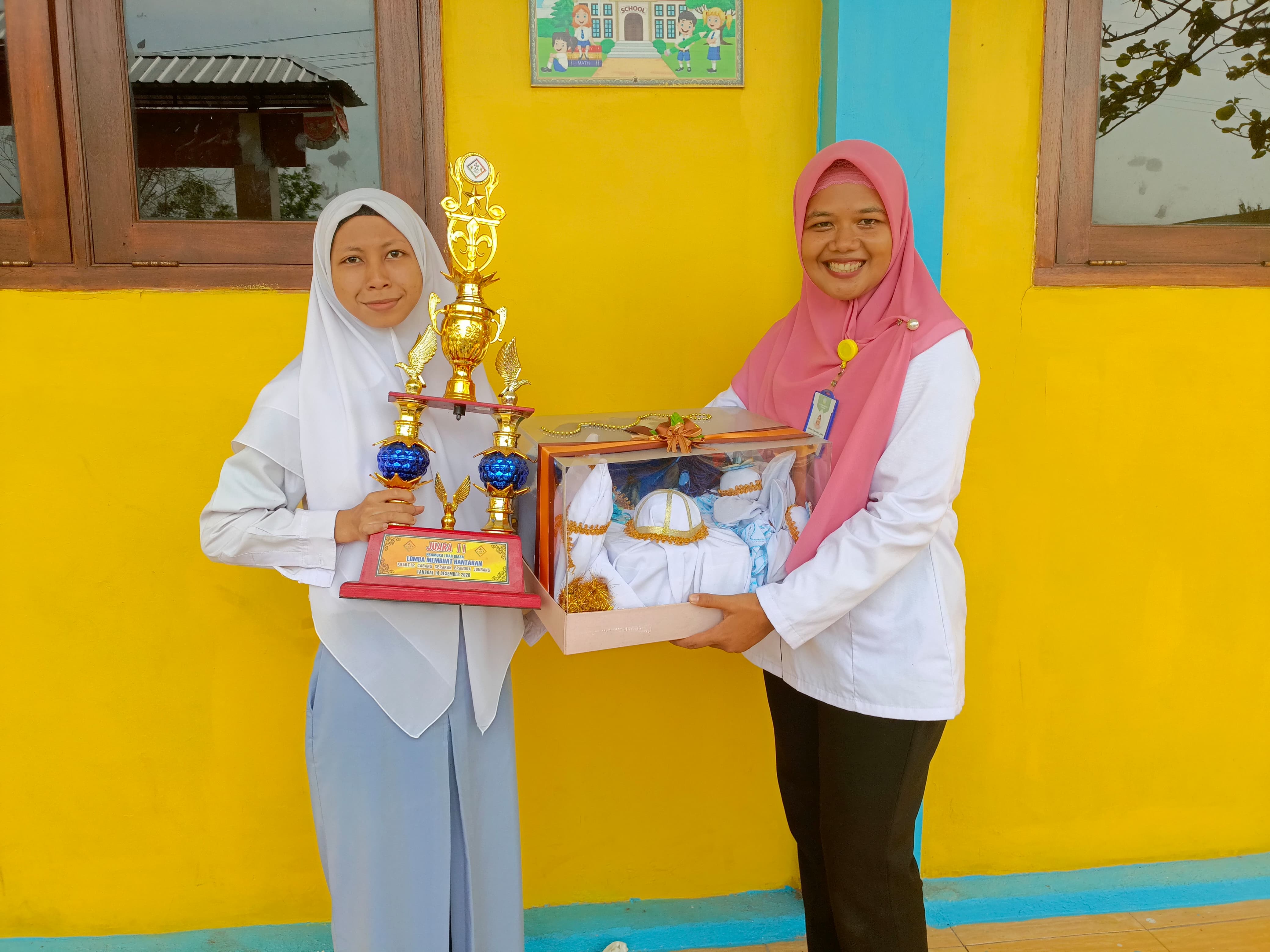 LOMBA MEMBUAT HANTARAN \