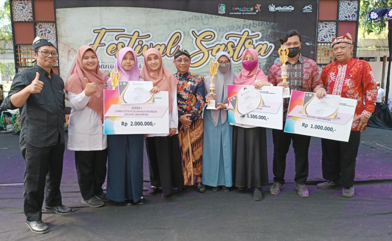 JUARA 1 LOMBA CIPTA PUISI