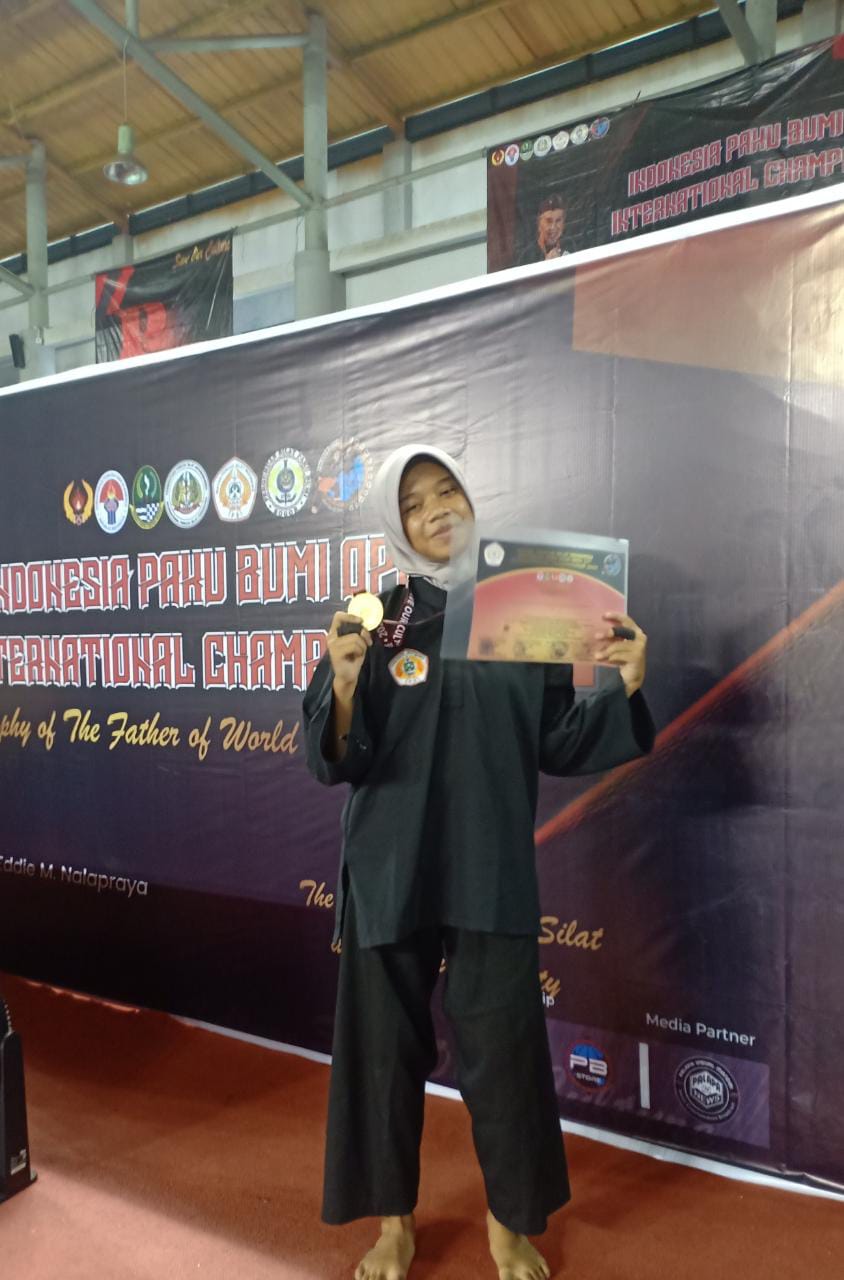 Pencak SIlat Female Senior High School Match B Class