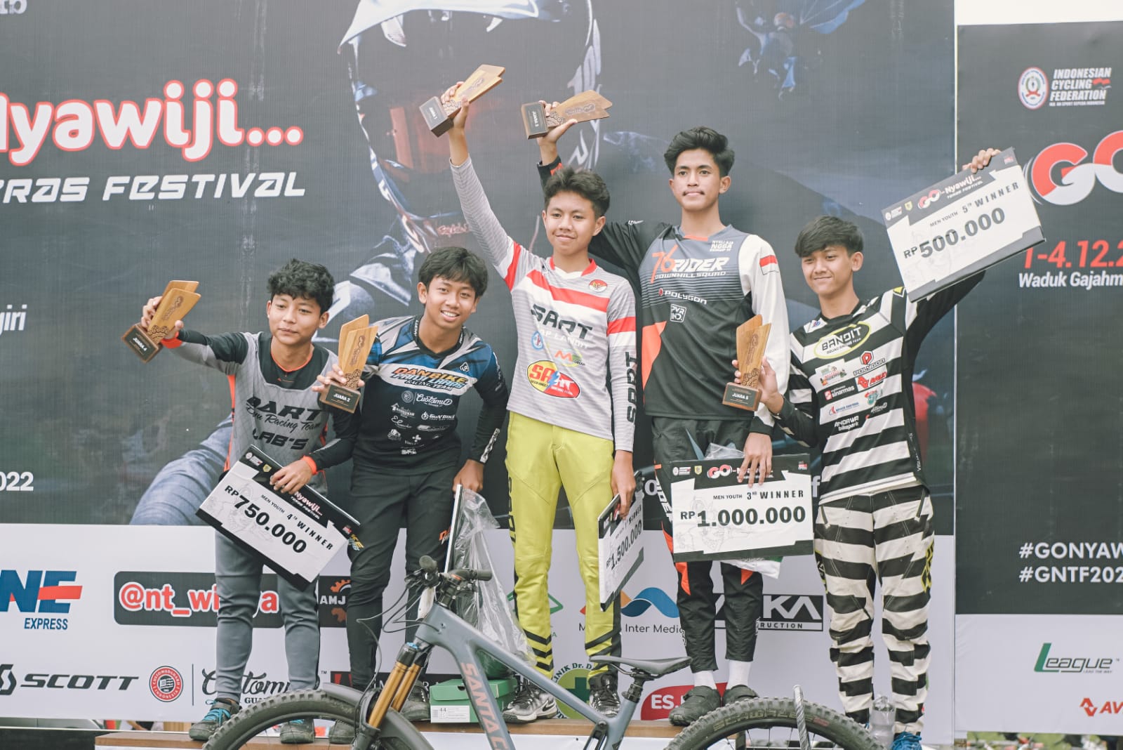 GO NYAWIJI TERAS FESTIVAL DOWNHILL (MEN YOUTH)