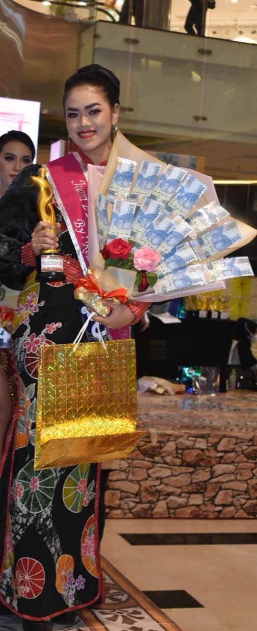 Pemilihan Duta Batik Nusantara tingkat Jatim