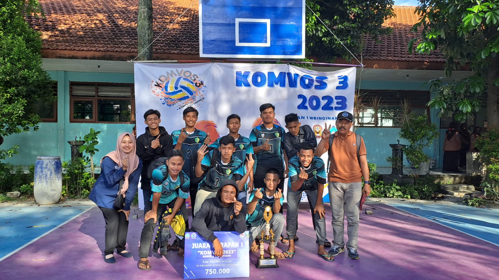 KOMPETISI VOLLY SE JAWA TIMUR