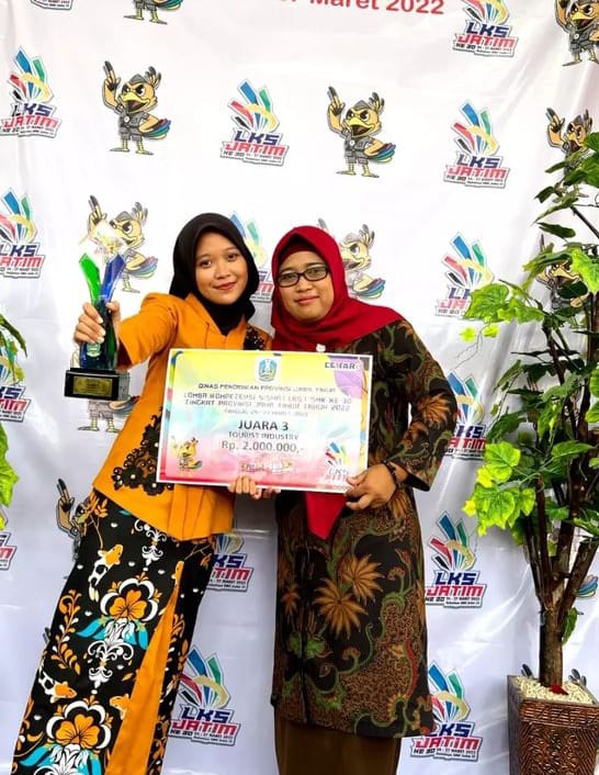 Lomba Kompetensi Siswa Sekolah Menengah Kejuruan Tingkat Provinsi Jaw Timur-Bidang Lomba Bilingual Tourist Industry