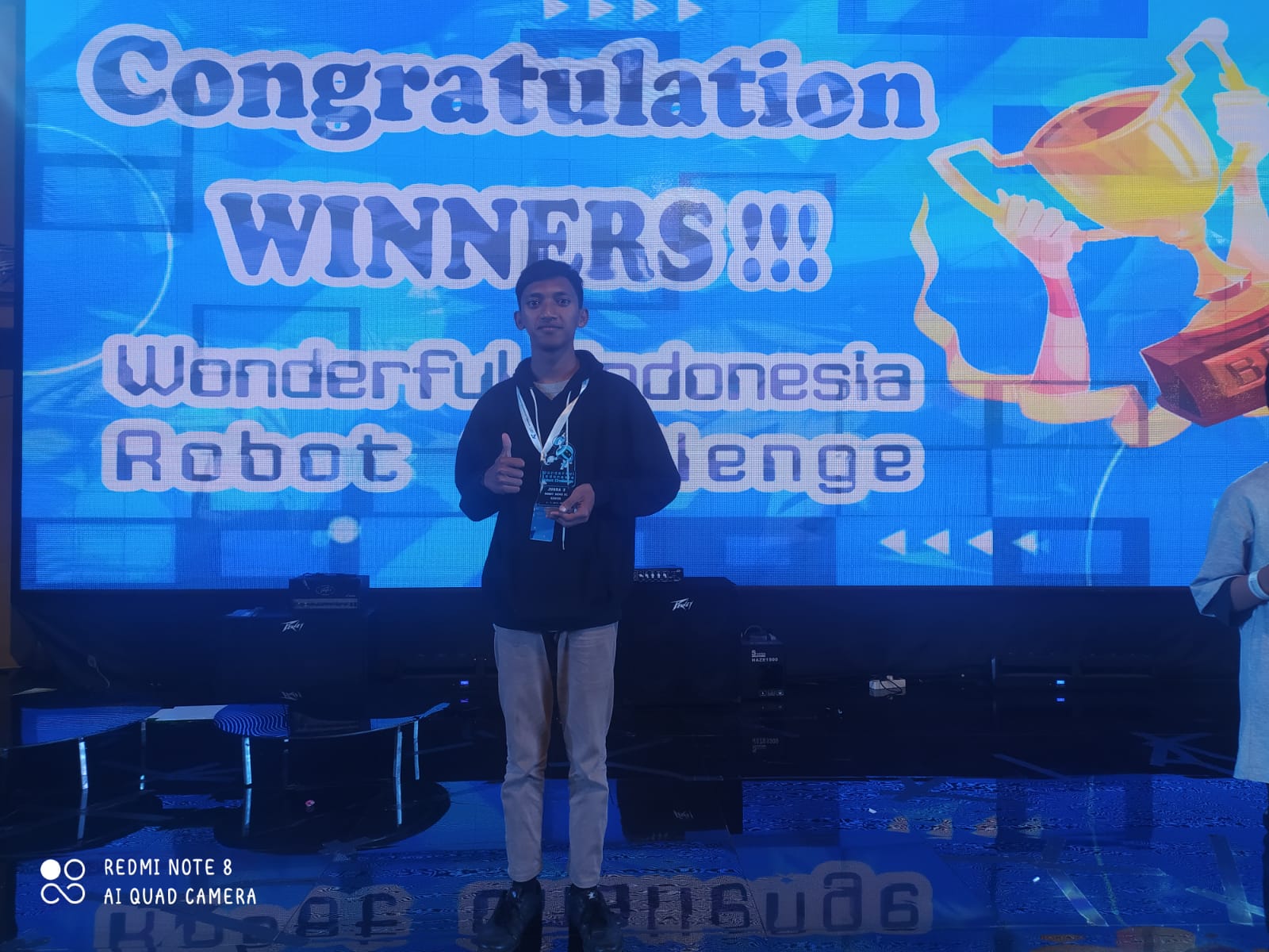 WONDERFUL INDONESIA ROBOTIC CONTEST  KATEGORI ROBOT SUMO SENIOR 