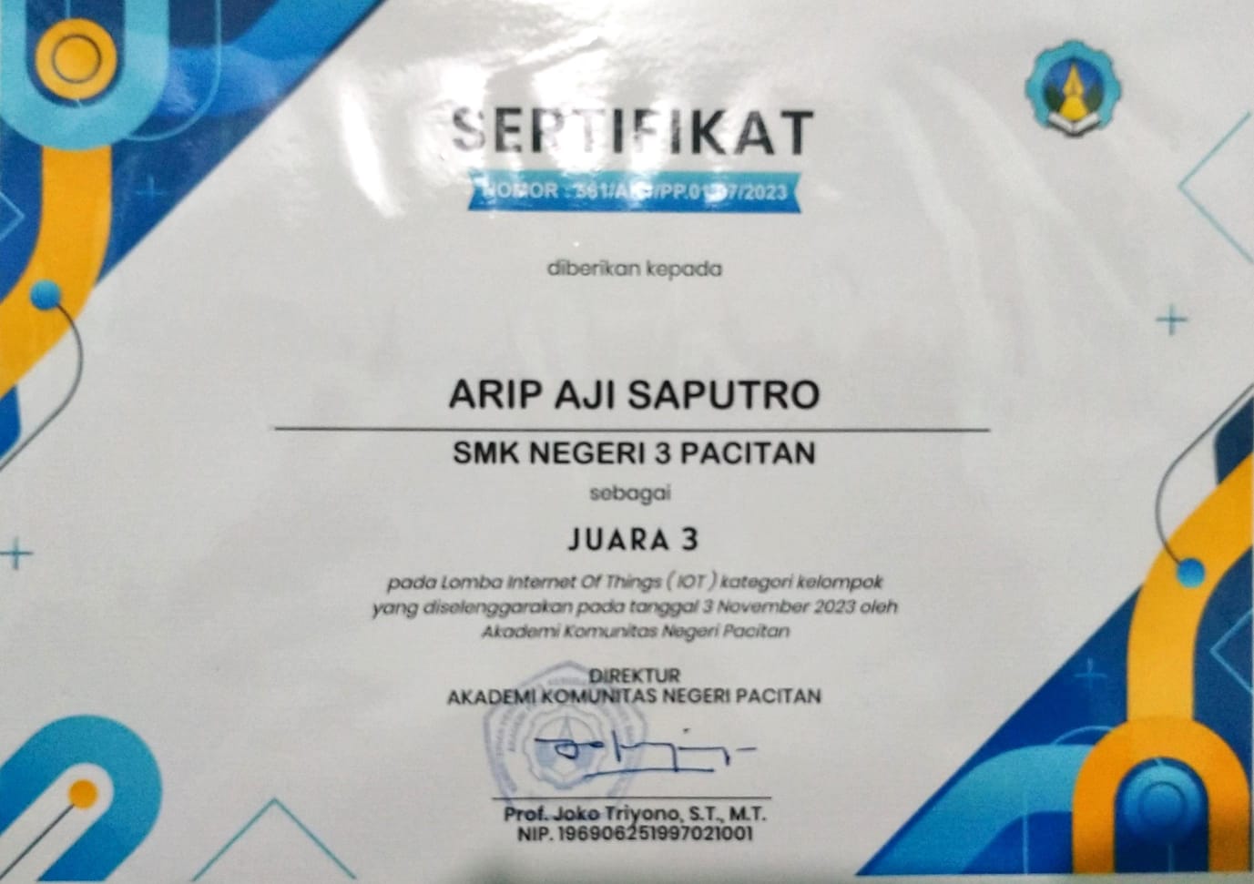 LOMBA INTERNET OF THINGS KATEGORI KELOMPOK