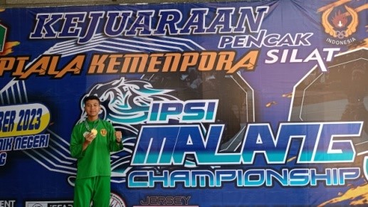 Juara 1 Tanding Kelas F Pencak Silat Championship Malang