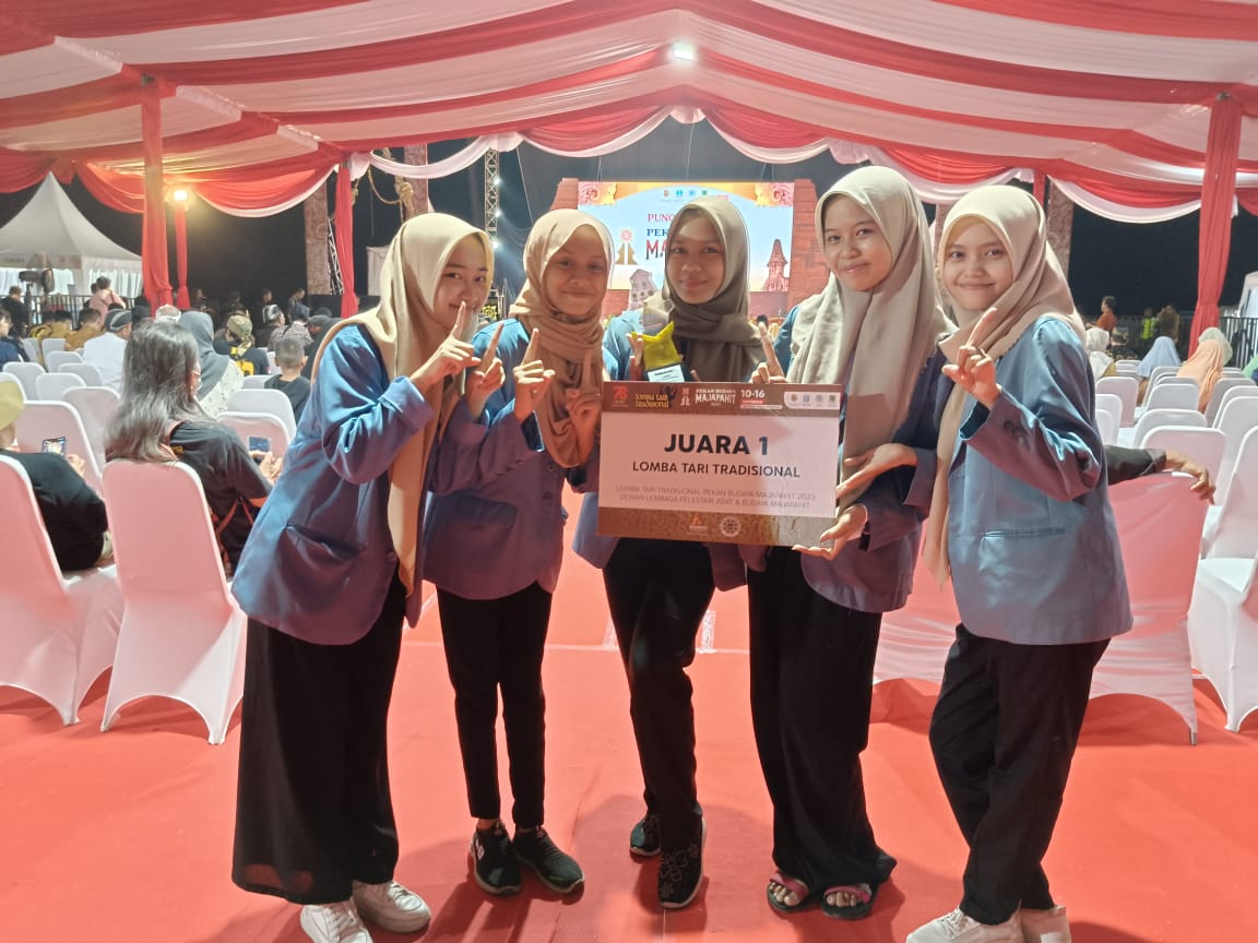 Juara 1 Lomba Tari Tradisional Pekan Budaya Majapahit 2023